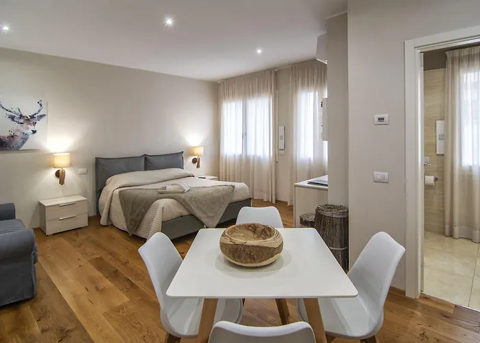 Aparthotel Le Dimore Del Borgo 4*