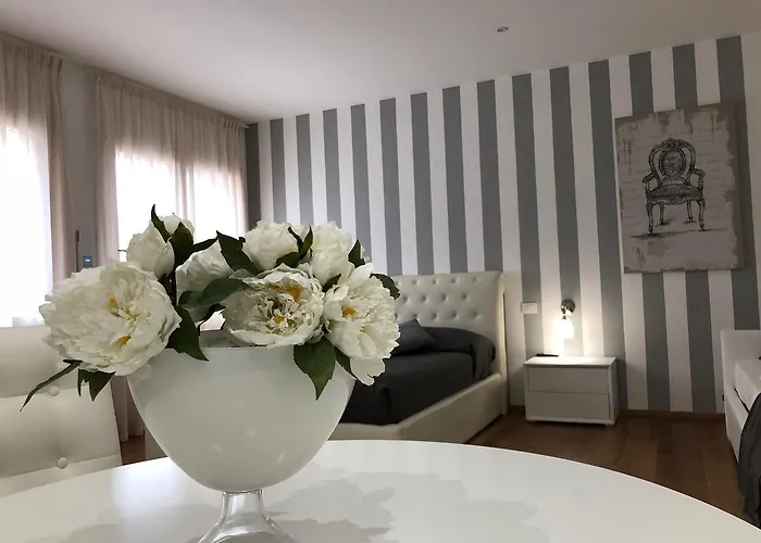 Le Dimore Del Borgo Aparthotel 4*