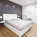 Apartahotel Le Dimore Del Borgo 4*