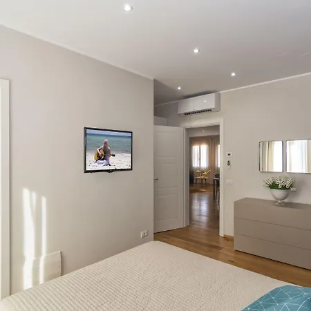 Le Dimore Del Borgo Ξενοδοχείο με διαμερίσματα Λούκα