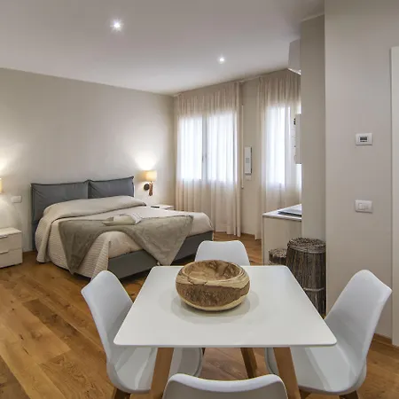 Ξενοδοχείο με διαμερίσματα Le Dimore Del Borgo 4*