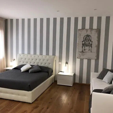 Ξενοδοχείο με διαμερίσματα Le Dimore Del Borgo Λούκα
