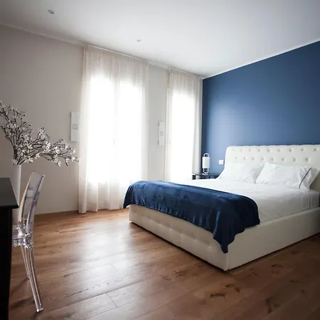 Le Dimore Del Borgo Ξενοδοχείο με διαμερίσματα 4*