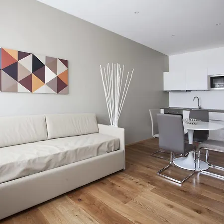 Aparthotel Le Dimore Del Borgo 3*