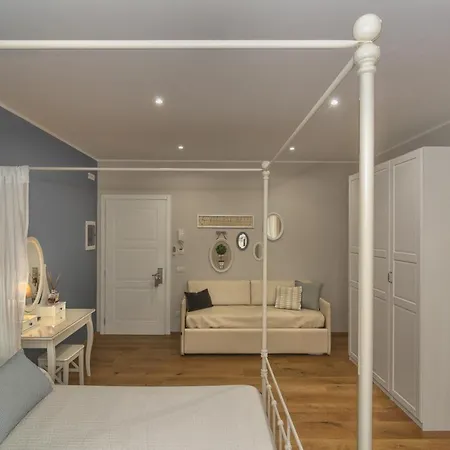 Aparthotel Le Dimore Del Borgo 3*