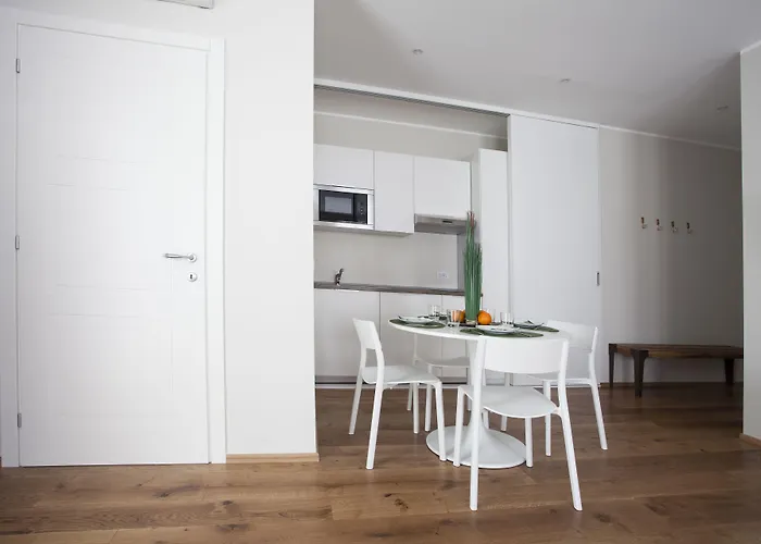 Aparthotel Le Dimore Del Borgo 4*