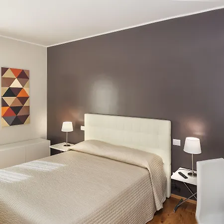 Aparthotel Le Dimore Del Borgo 4*