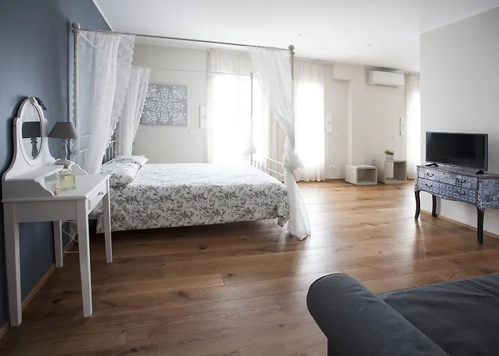 Le Dimore Del Borgo 아파트호텔 루카